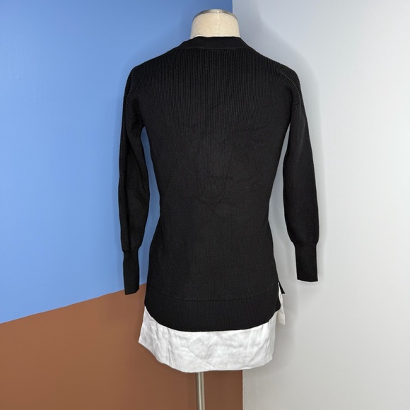 White House Black Market‎ WHBM V-Neck Black Ribbed Sweater White Layered XS - Picture 3 of 6